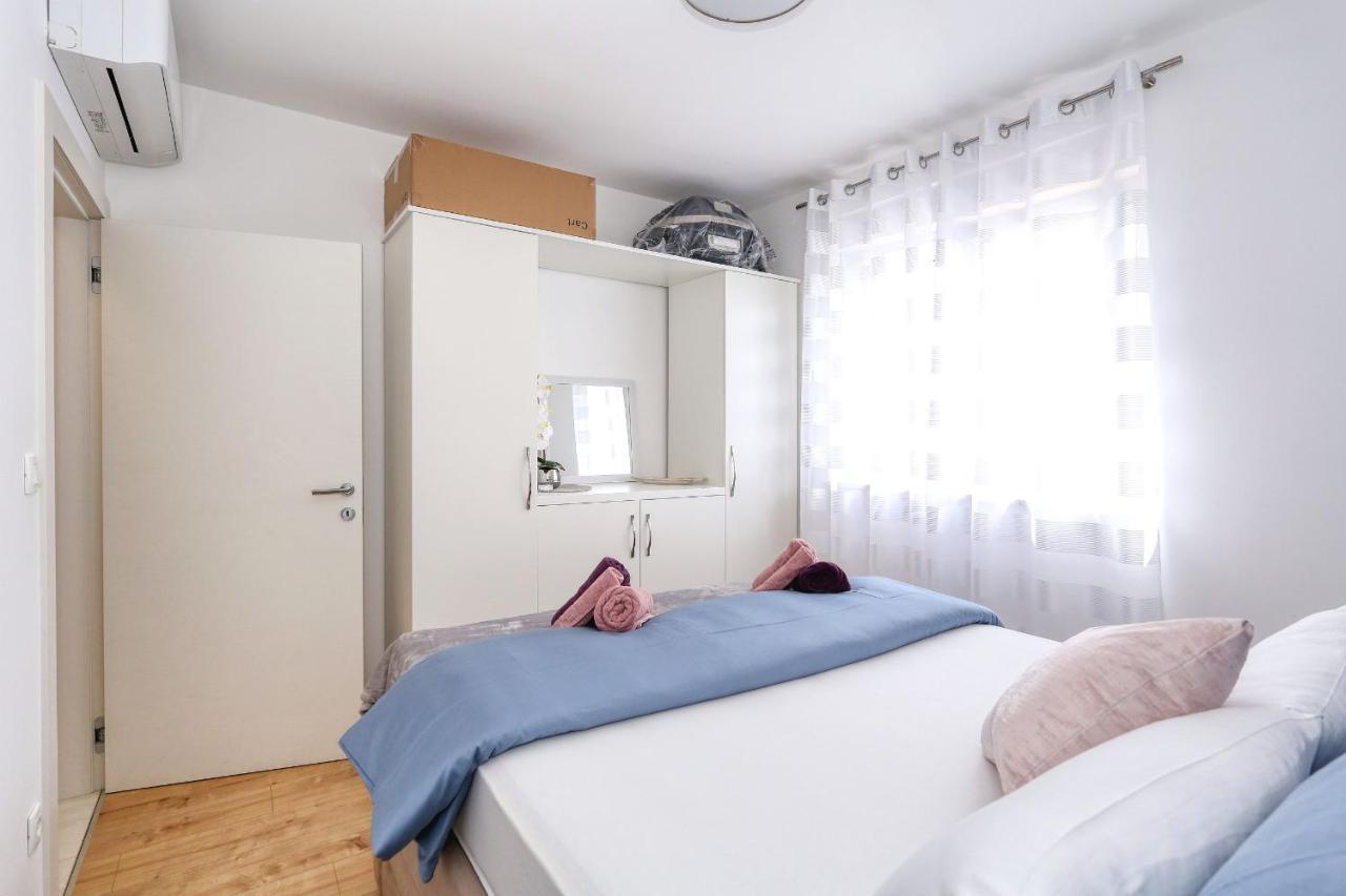 Luxury Apartment Isabell Zaton  Exterior photo