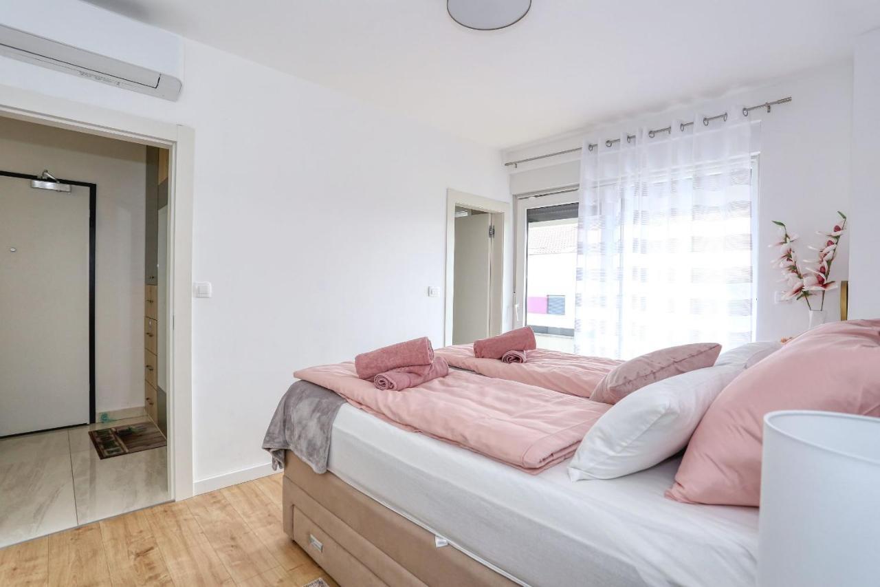 Luxury Apartment Isabell Zaton  Exterior photo