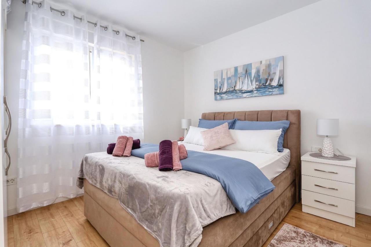 Luxury Apartment Isabell Zaton  Exterior photo